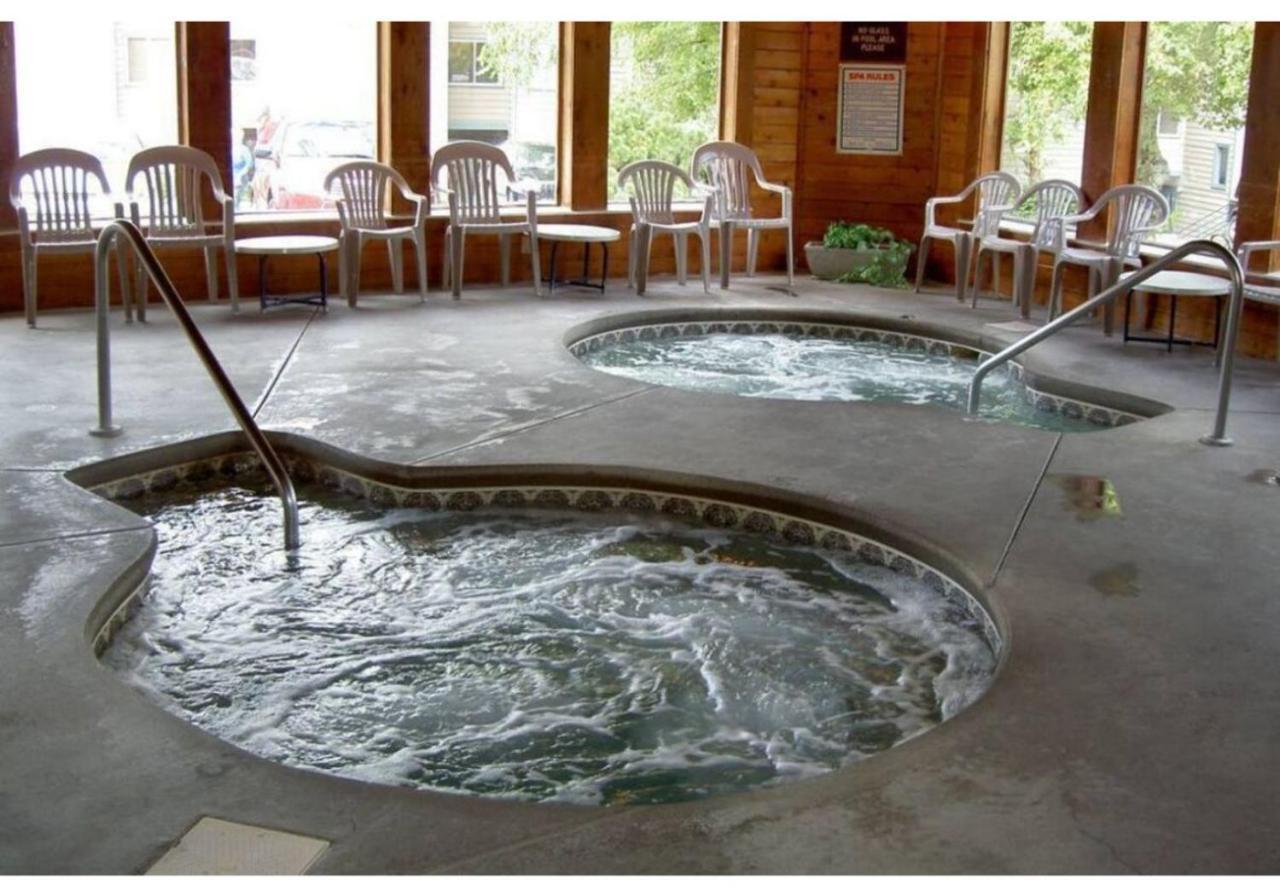 Wow Views!!-Mountain Escape-Outdoor Pool-Close To Downtown-Wifi-Cable-Private Balcony Gatlinburg Esterno foto