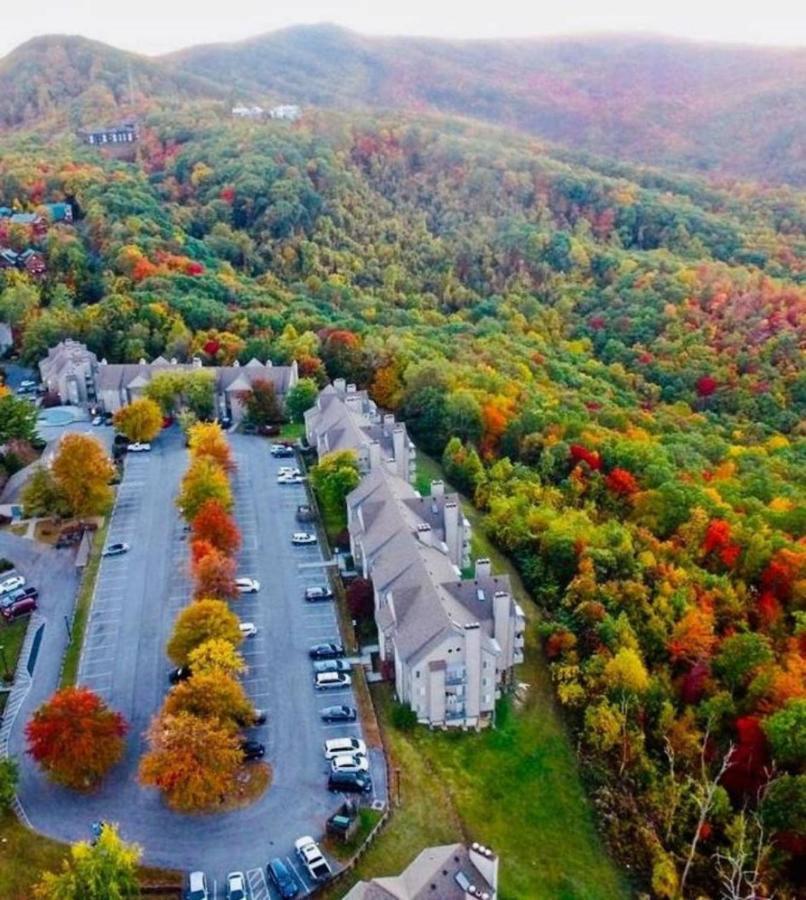 Wow Views!!-Mountain Escape-Outdoor Pool-Close To Downtown-Wifi-Cable-Private Balcony Gatlinburg Esterno foto